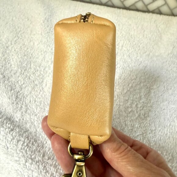 Portland Leather Champagne Taco Keychain Pouch - Brand New - Picture 4 of 6